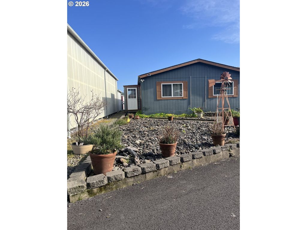 100 RIVER BEND Rd 118, Reedsport, OR 97467
