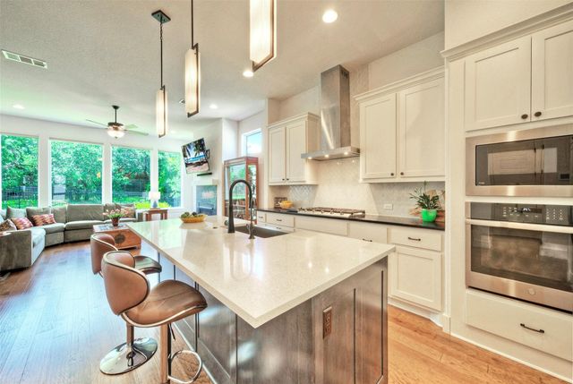 2413 Berkleys Brook DR 63, Austin, TX 78738