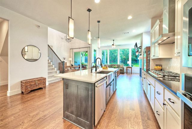 2413 Berkleys Brook DR 63, Austin, TX 78738
