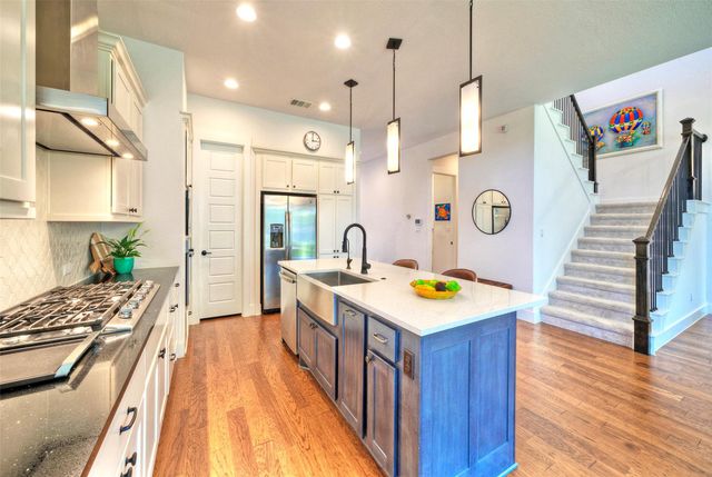 2413 Berkleys Brook DR 63, Austin, TX 78738
