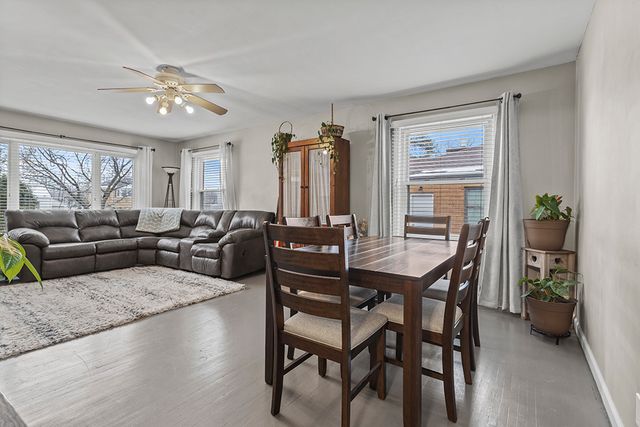 818 E 11TH Street, Lockport, IL 60441