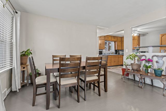 818 E 11TH Street, Lockport, IL 60441