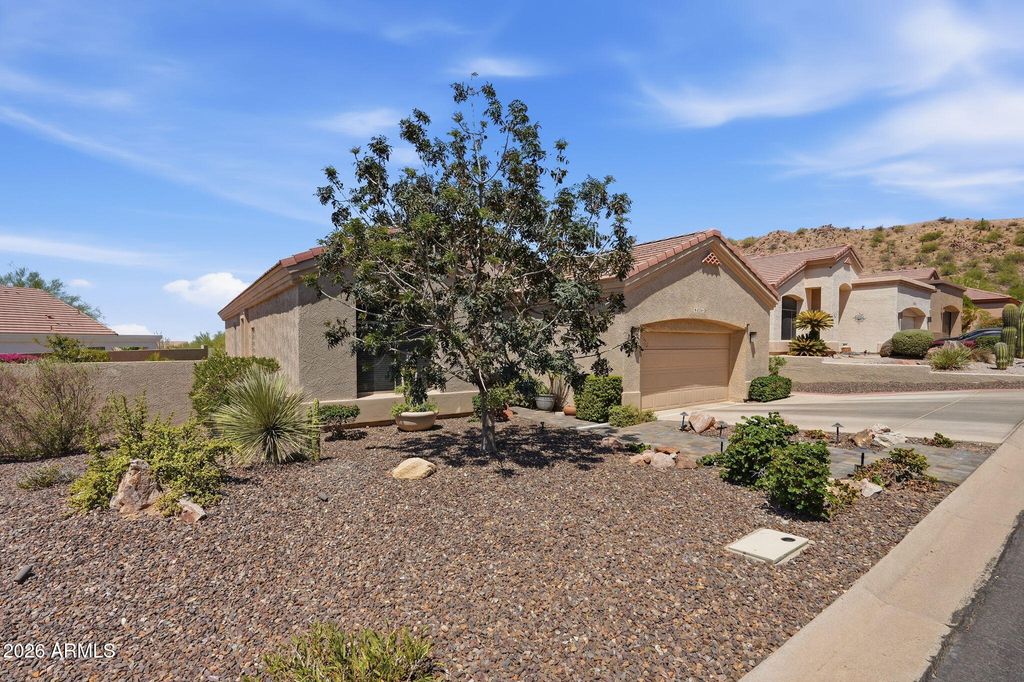 6334 E VIEWMONT Drive 28, Mesa, AZ 85215 — photo 2