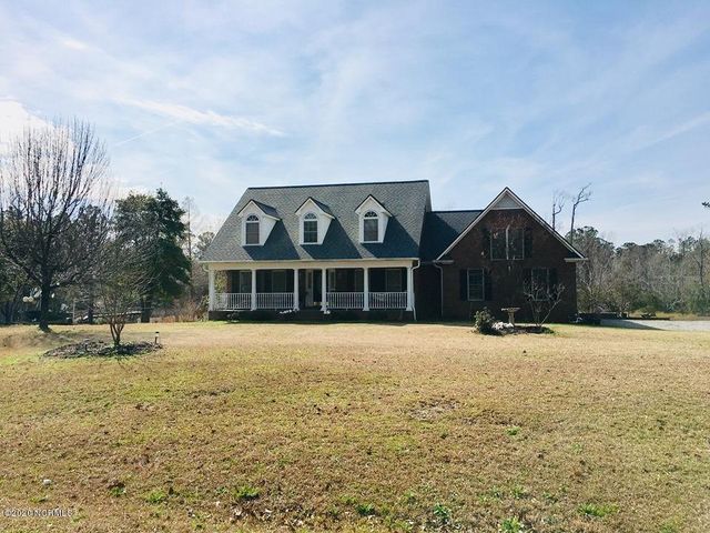 613 Hughes Road, Hampstead, NC 28443