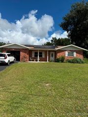 8813 E Devonshire Road, Inverness, FL 34450