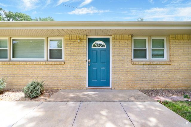 1736 Winne Drive, Manhattan, KS 66502