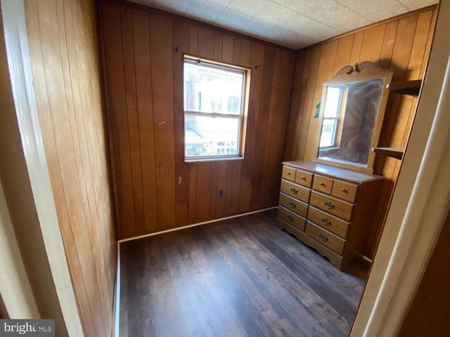1635 S ROSEWOOD ST, Philadelphia, PA 19145