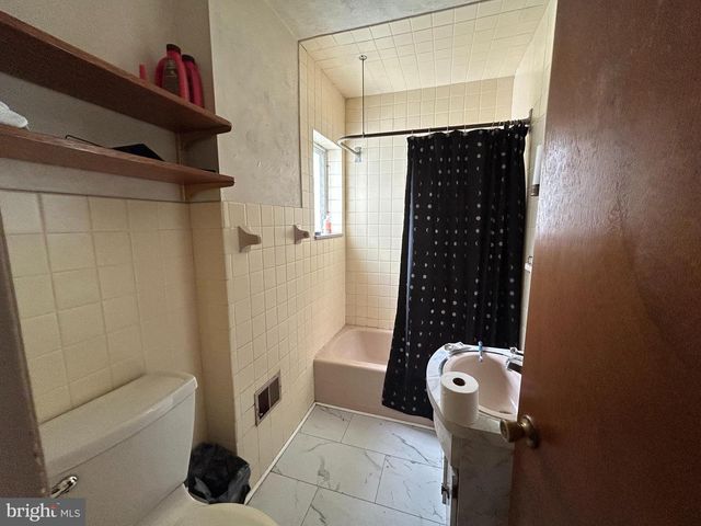 1635 S ROSEWOOD ST, Philadelphia, PA 19145