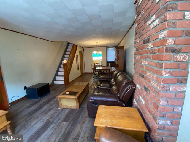 1635 S ROSEWOOD ST, Philadelphia, PA 19145
