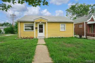 6815 Parkwood Place, St Louis, MO 63116