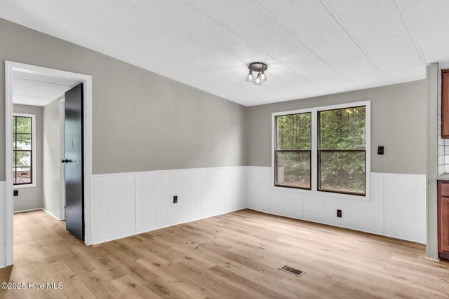 115 Grassy Meadow Drive, Richlands, NC 28574