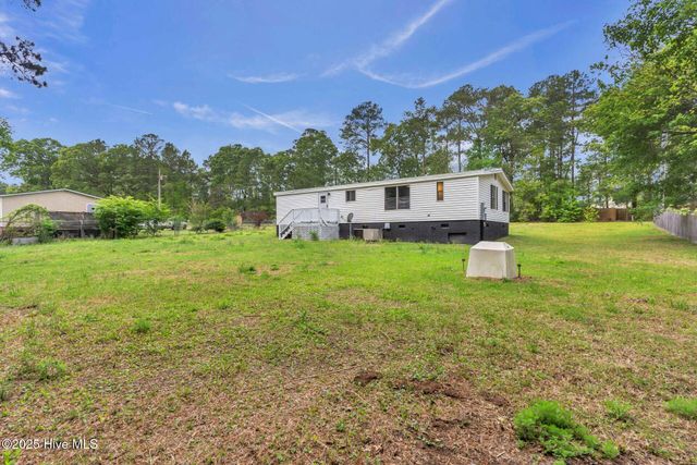 115 Grassy Meadow Drive, Richlands, NC 28574