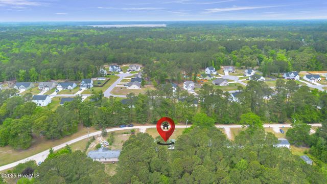 115 Grassy Meadow Drive, Richlands, NC 28574