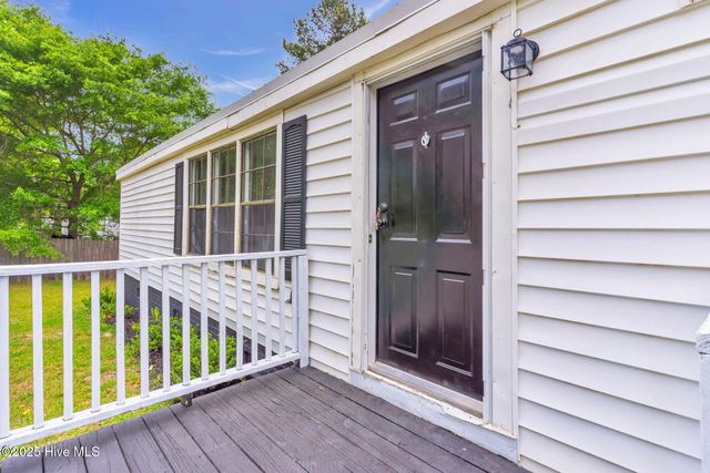 115 Grassy Meadow Drive, Richlands, NC 28574