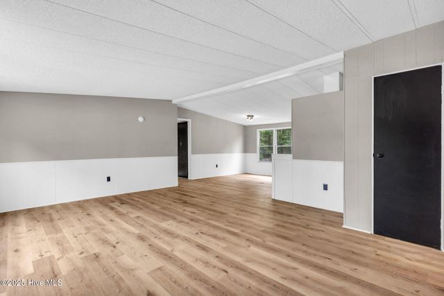 115 Grassy Meadow Drive, Richlands, NC 28574