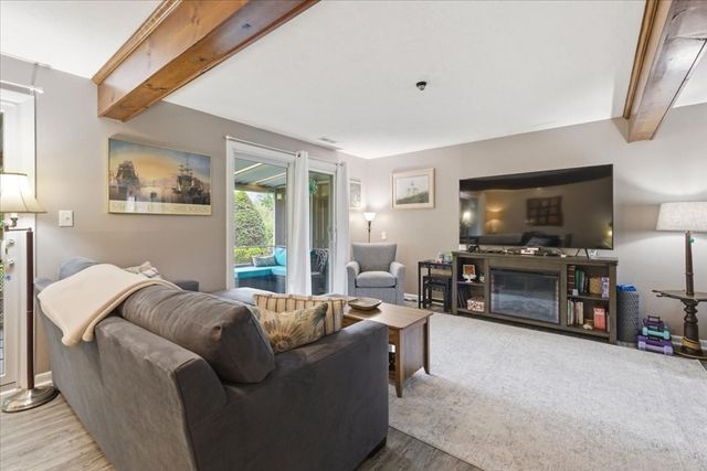 6 Jennifer Lane 6, Stoughton, MA 02072