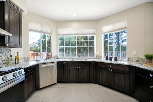 3473 Edinburgh Dr, Livermore, CA 94551