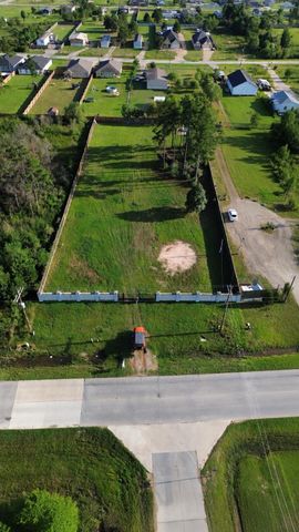 1229 County Road 5100 Road, Cleveland, TX 77327