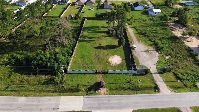 1229 County Road 5100 Road, Cleveland, TX 77327