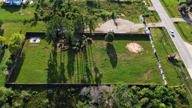 1229 County Road 5100 Road, Cleveland, TX 77327