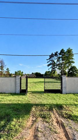 1229 County Road 5100 Road, Cleveland, TX 77327