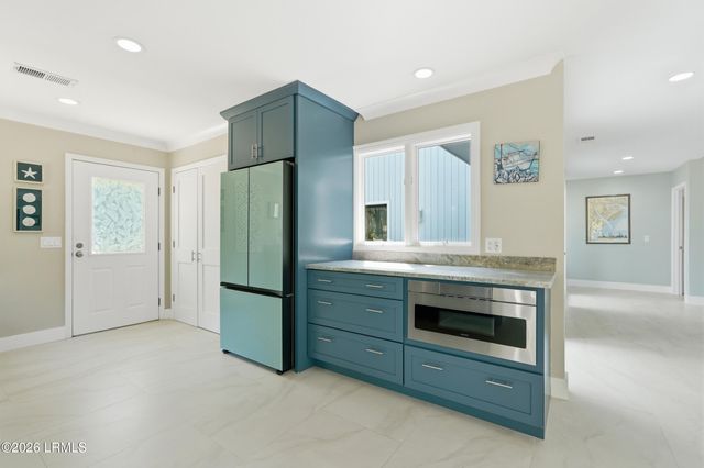 13 Lenora Drive, Hilton Head Island, SC 29926