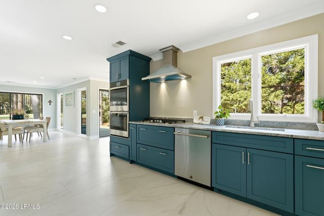 13 Lenora Drive, Hilton Head Island, SC 29926