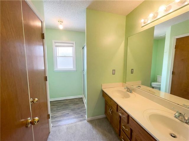 1703 Park Lane, Kearney, MO 64060