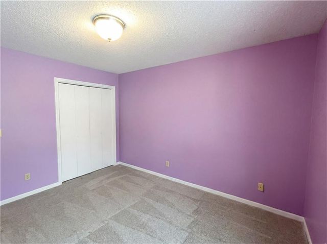 1703 Park Lane, Kearney, MO 64060