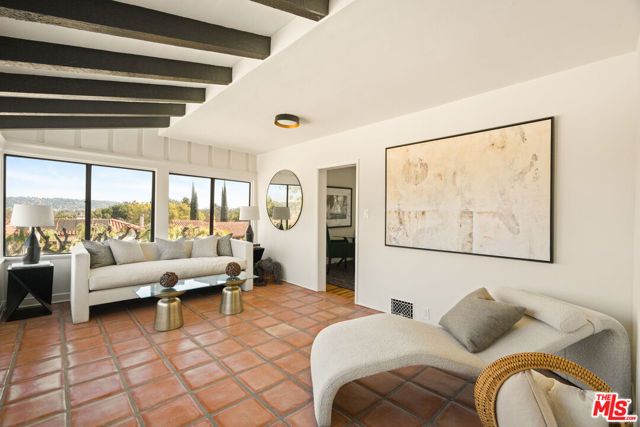 3706 Effingham Place, Los Angeles, CA 90027