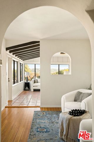 3706 Effingham Place, Los Angeles, CA 90027