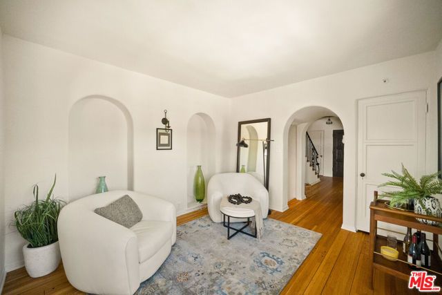 3706 Effingham Place, Los Angeles, CA 90027