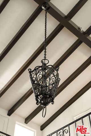 3706 Effingham Place, Los Angeles, CA 90027