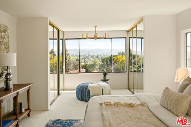 3706 Effingham Place, Los Angeles, CA 90027