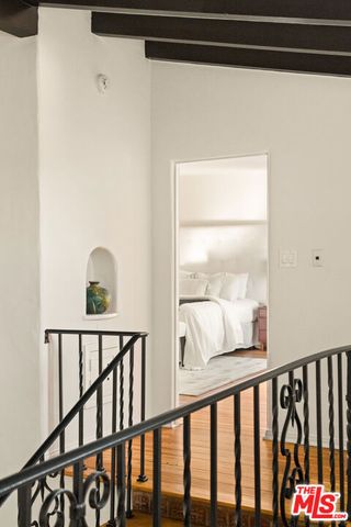 3706 Effingham Place, Los Angeles, CA 90027