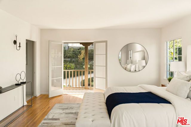 3706 Effingham Place, Los Angeles, CA 90027