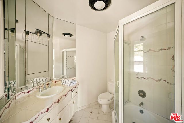 3706 Effingham Place, Los Angeles, CA 90027