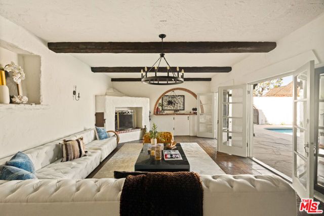 3706 Effingham Place, Los Angeles, CA 90027