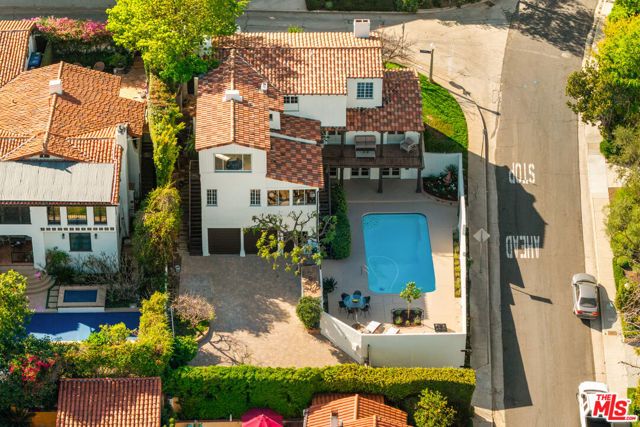 3706 Effingham Place, Los Angeles, CA 90027