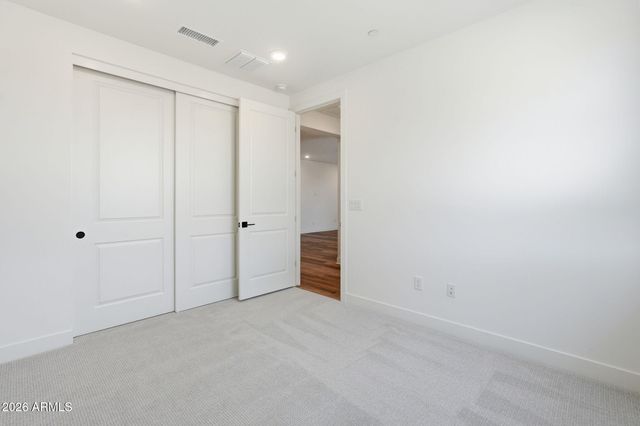 2121 W SONORAN DESERT Drive 158, Phoenix, AZ 85085