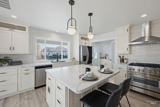 1170 N Champions Pl, Eagle, ID 83616