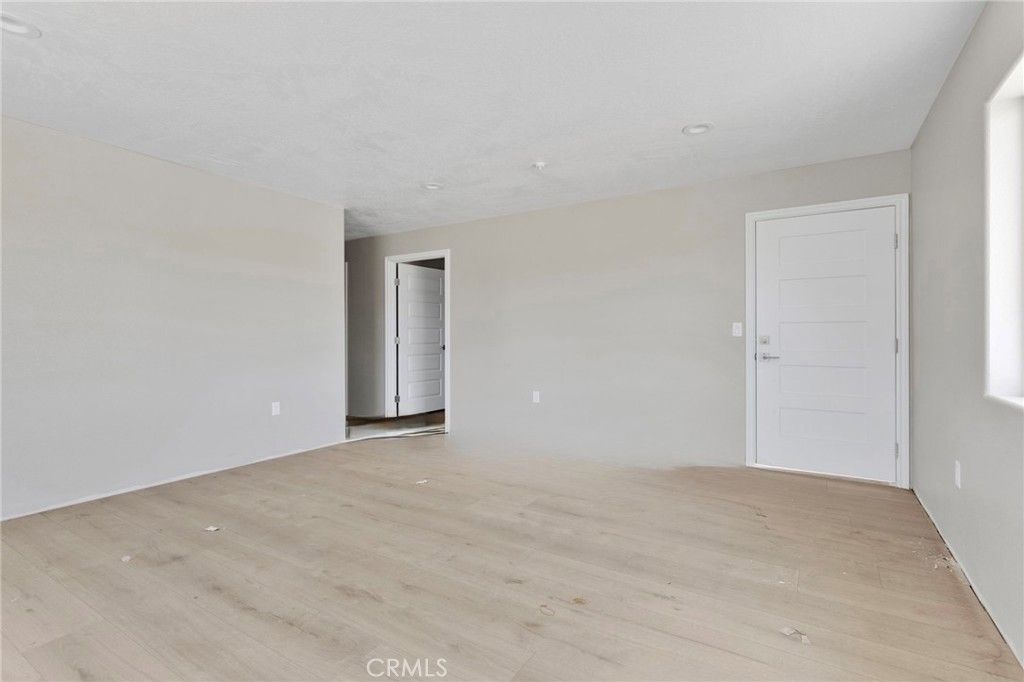 Image 16 of property listing at 15025 Olive St, Hesperia, CA 92345