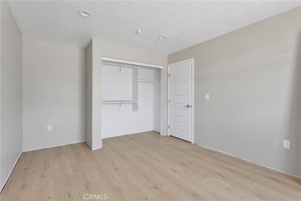 Image 9 of property listing at 15025 Olive St, Hesperia, CA 92345