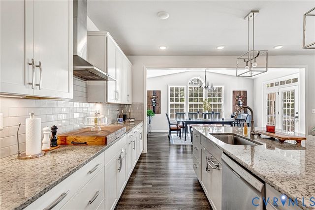 10536 Brightstone Dr, Midlothian, VA 23112