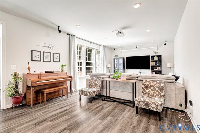 10536 Brightstone Dr, Midlothian, VA 23112