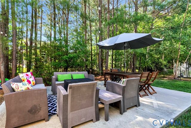 10536 Brightstone Dr, Midlothian, VA 23112