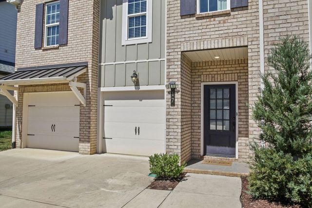 917 Plowson Rd, Mount Juliet, TN 37122