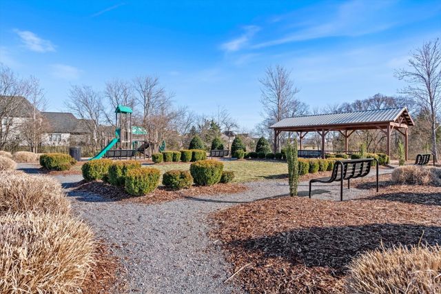 917 Plowson Rd, Mount Juliet, TN 37122
