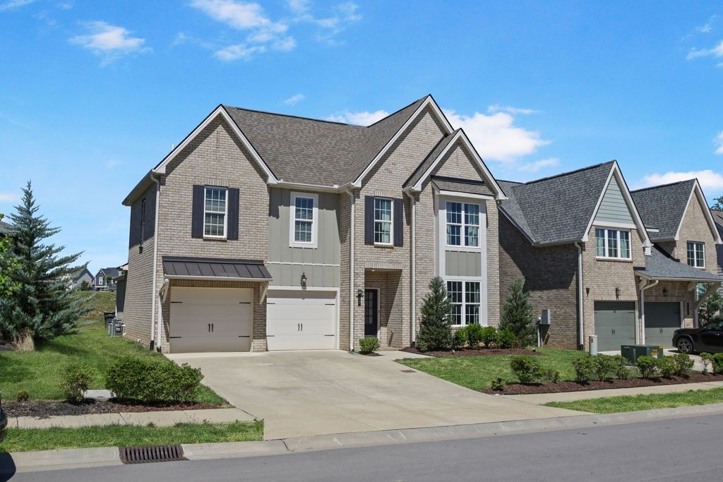 917 Plowson Rd, Mount Juliet, TN 37122