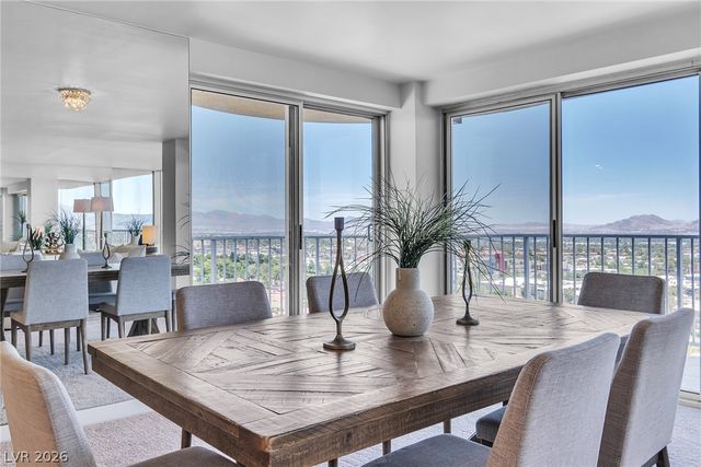 3111 Bel Air Drive 18B, Las Vegas, NV 89109